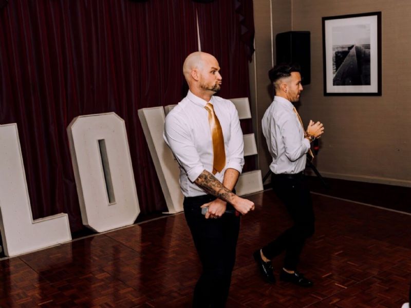 the fantastic singing waiters